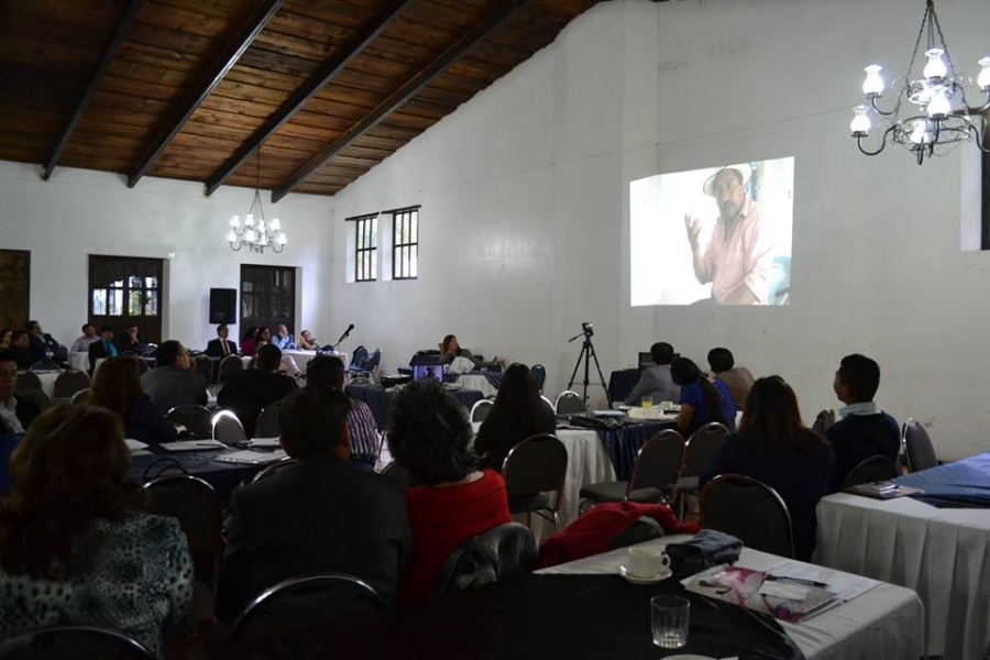 Jueces, abogados, fiscales y estudiantes son capacitados en constitucionalismo y pluralismo jurídico.