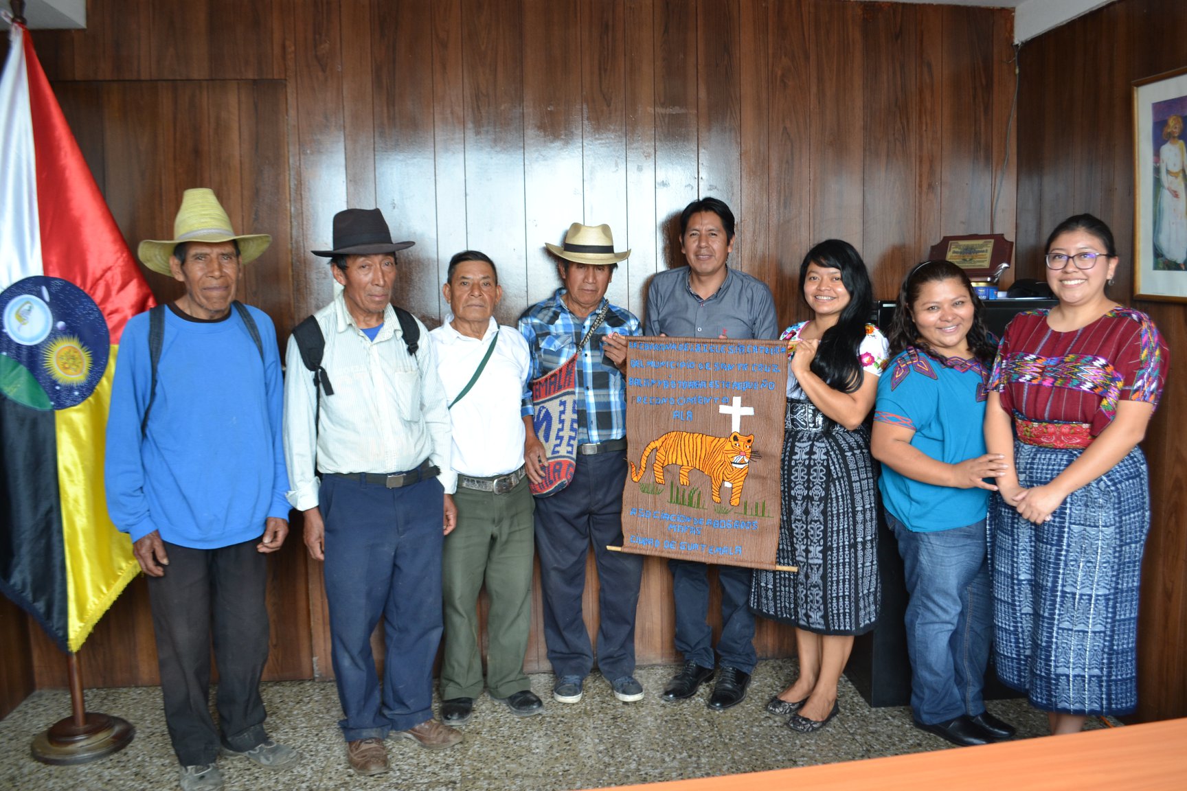 Autoridades Indígenas de Santa Cruz Balanyá, otorgan reconocimiento a la Asociación de Abogados Mayas