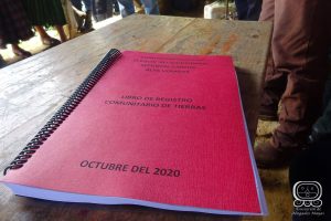 Entrega de tercer catastro comunitario foto 7