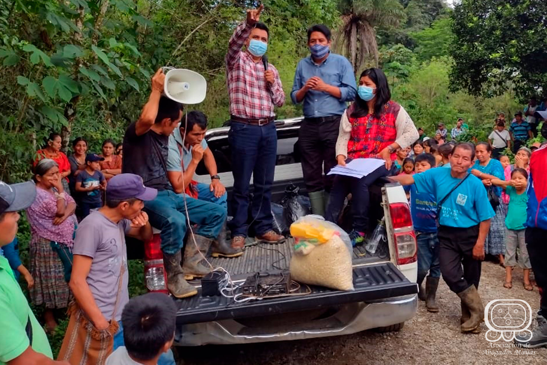 entrega de viveres comunidades qeqchi 12