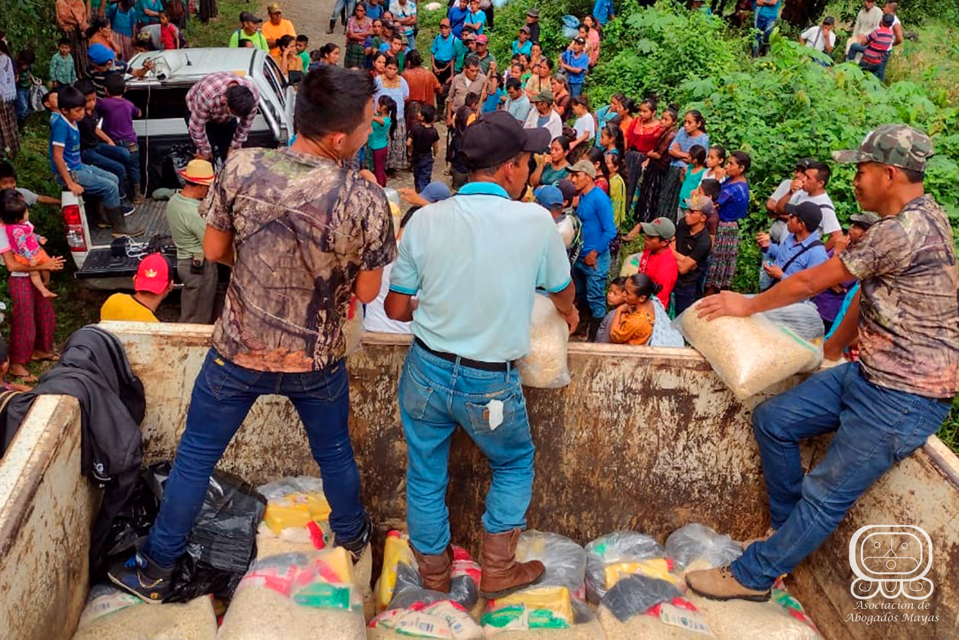 entrega de viveres comunidades qeqchi 13