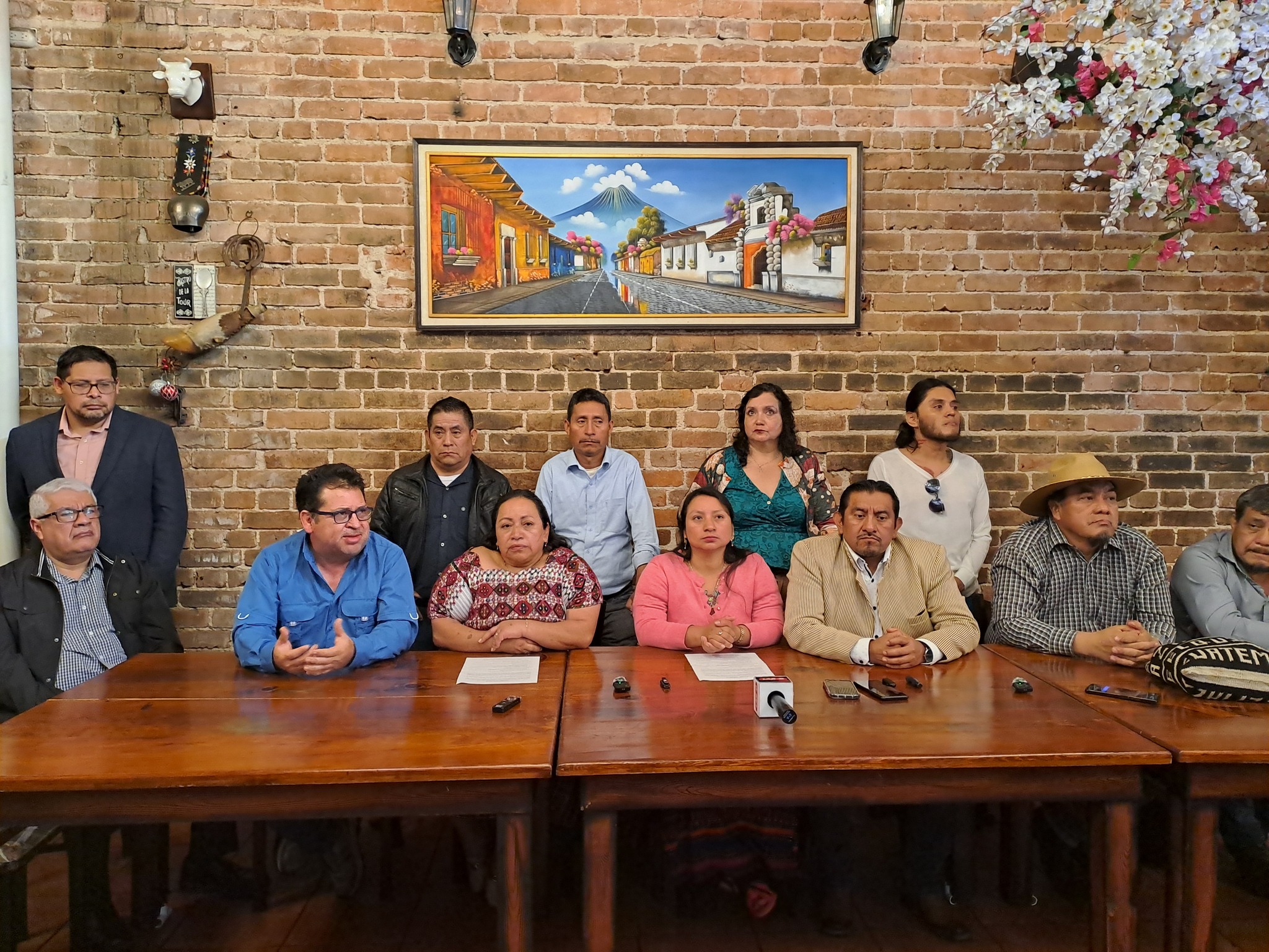 Organizaciones denuncian «litigio malicioso» para mantener presos a defensores de la democracia en Guatemala